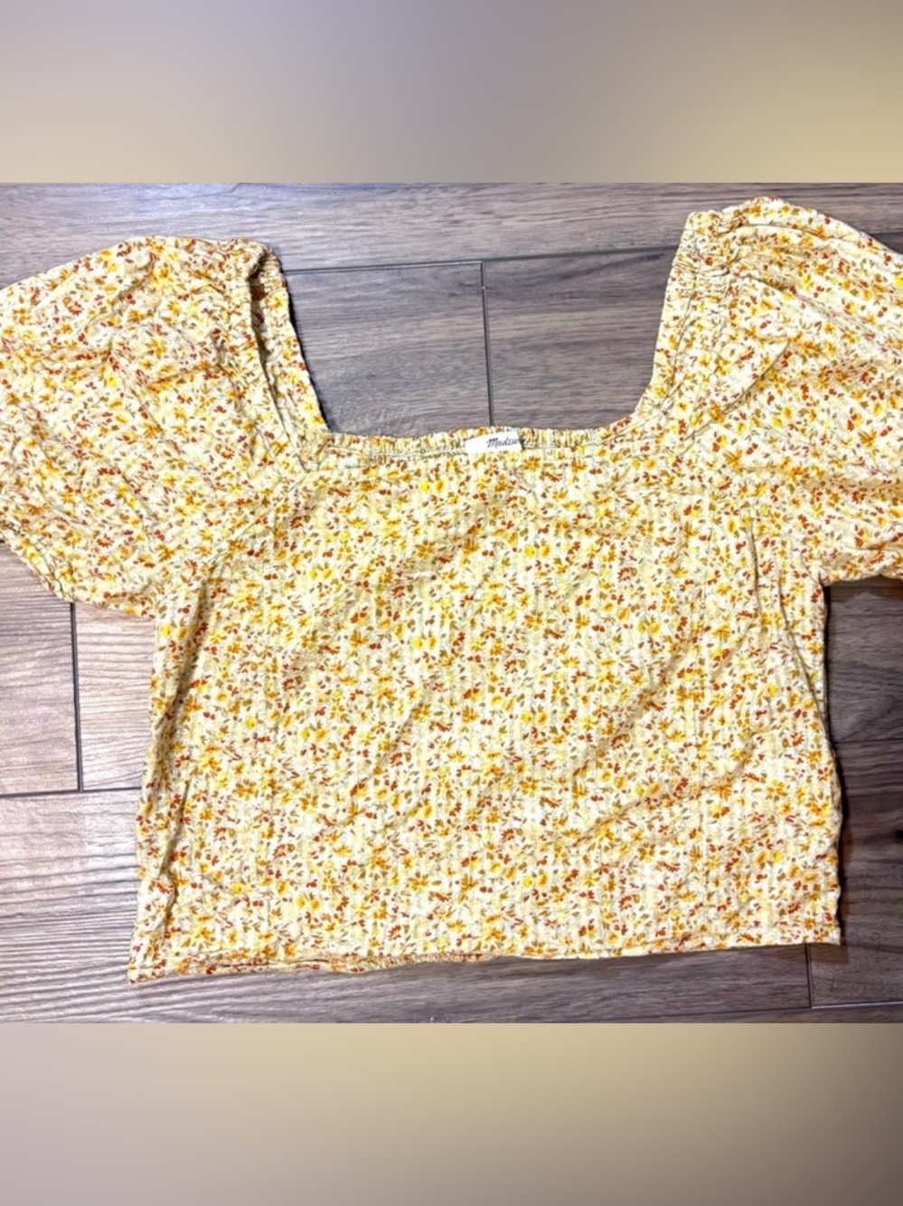 Flowered Dress Shirt
Madewell
Puff Sleeve
Yellow & Orange
Like New